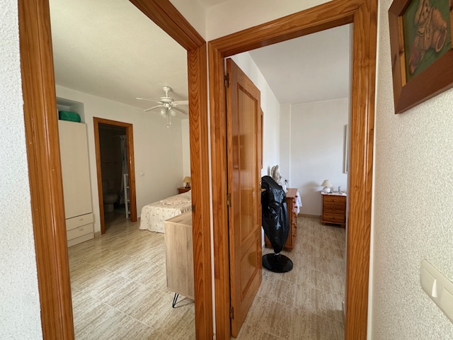 Bedroom in apartment for sale in Torrevieja