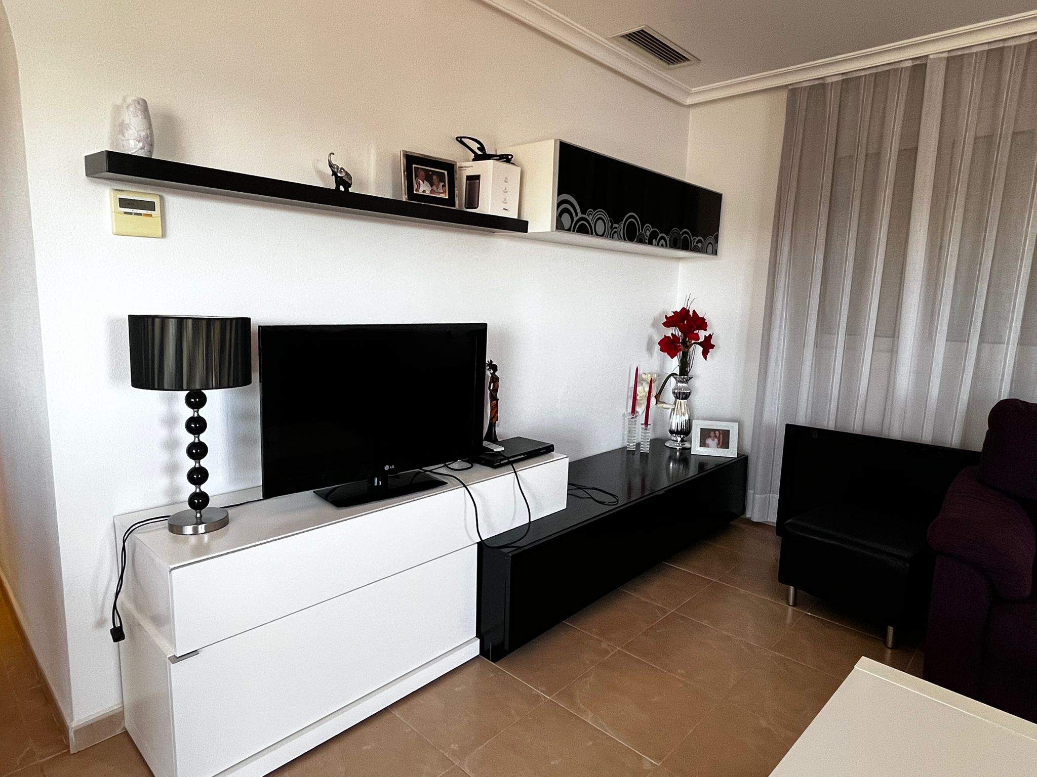 Bedroom in apartment for sale in Torrevieja