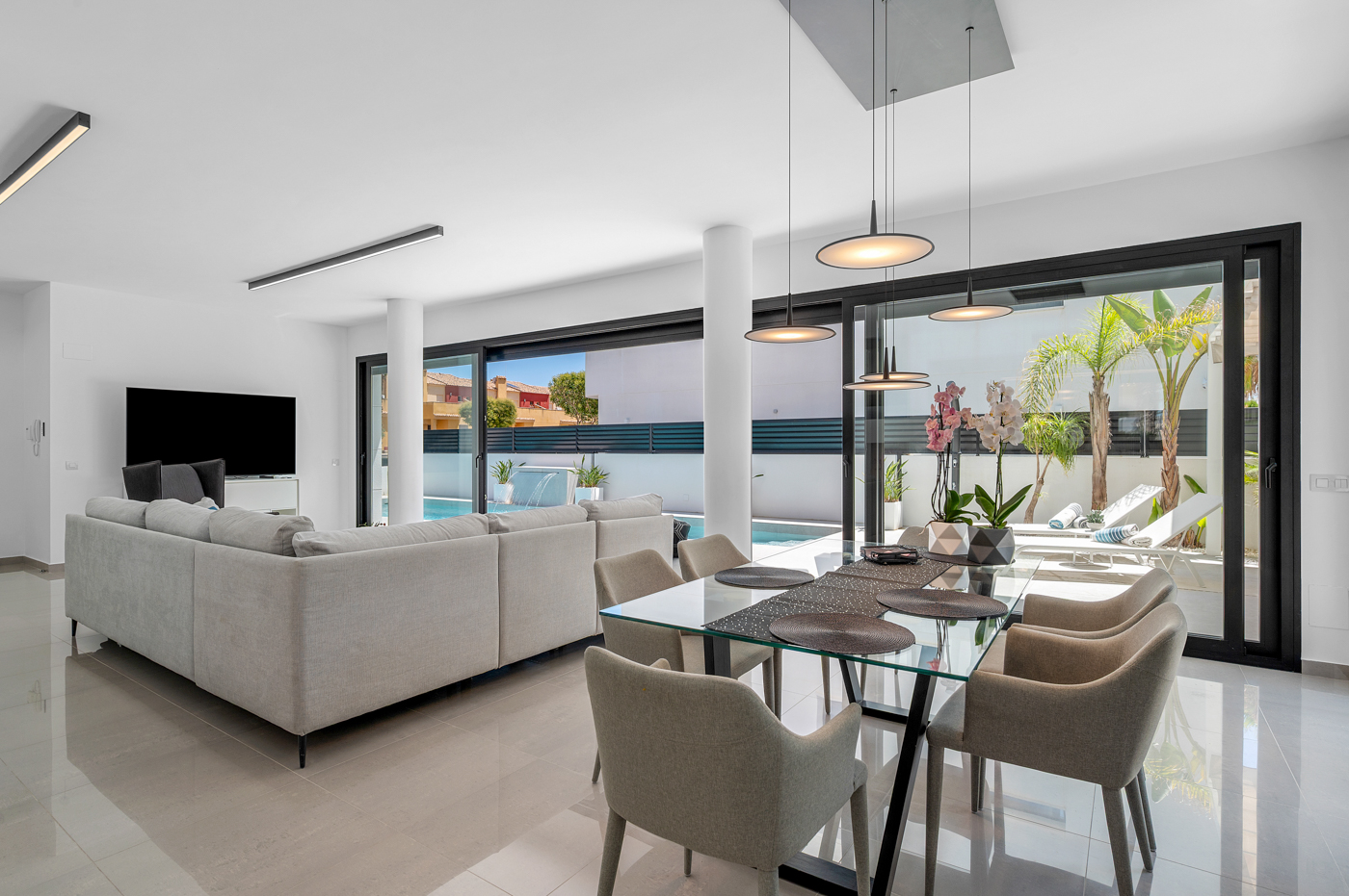 Exterior view in villa for sale in Guardamar del Segura