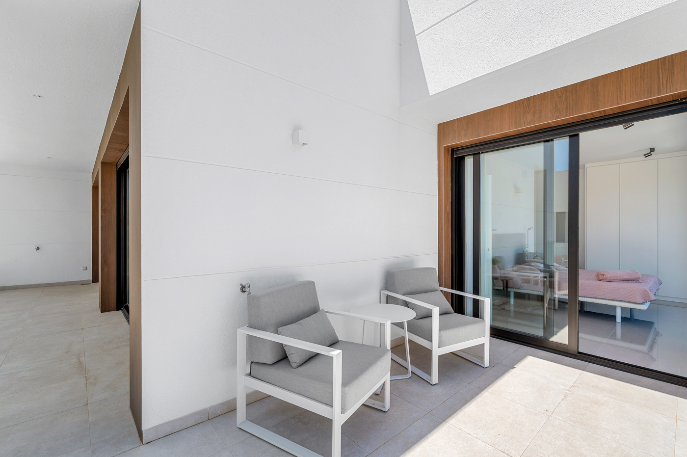 Terrace in villa for sale in Guardamar del Segura