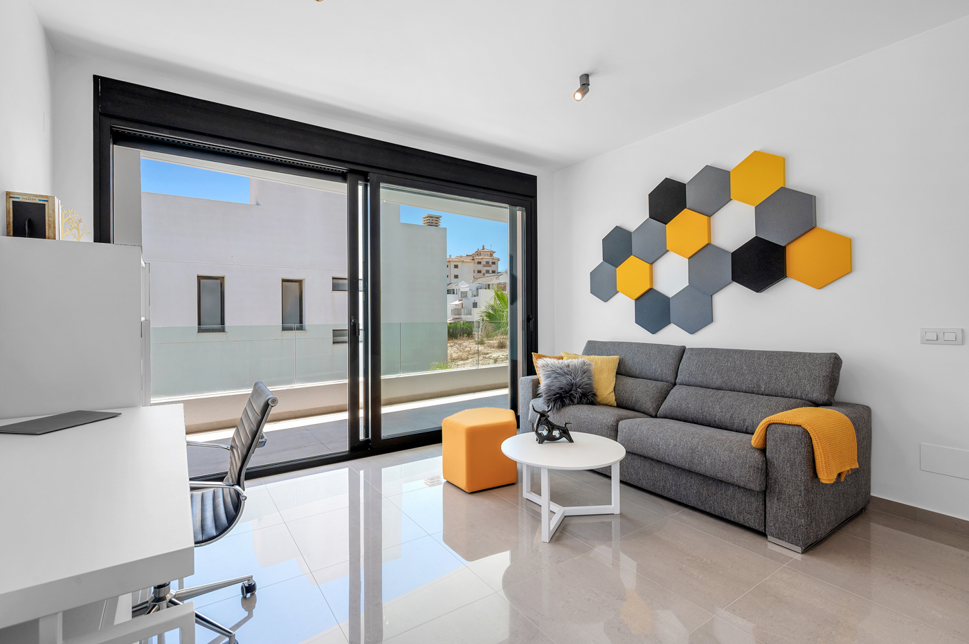 Garden in villa for sale in Guardamar del Segura