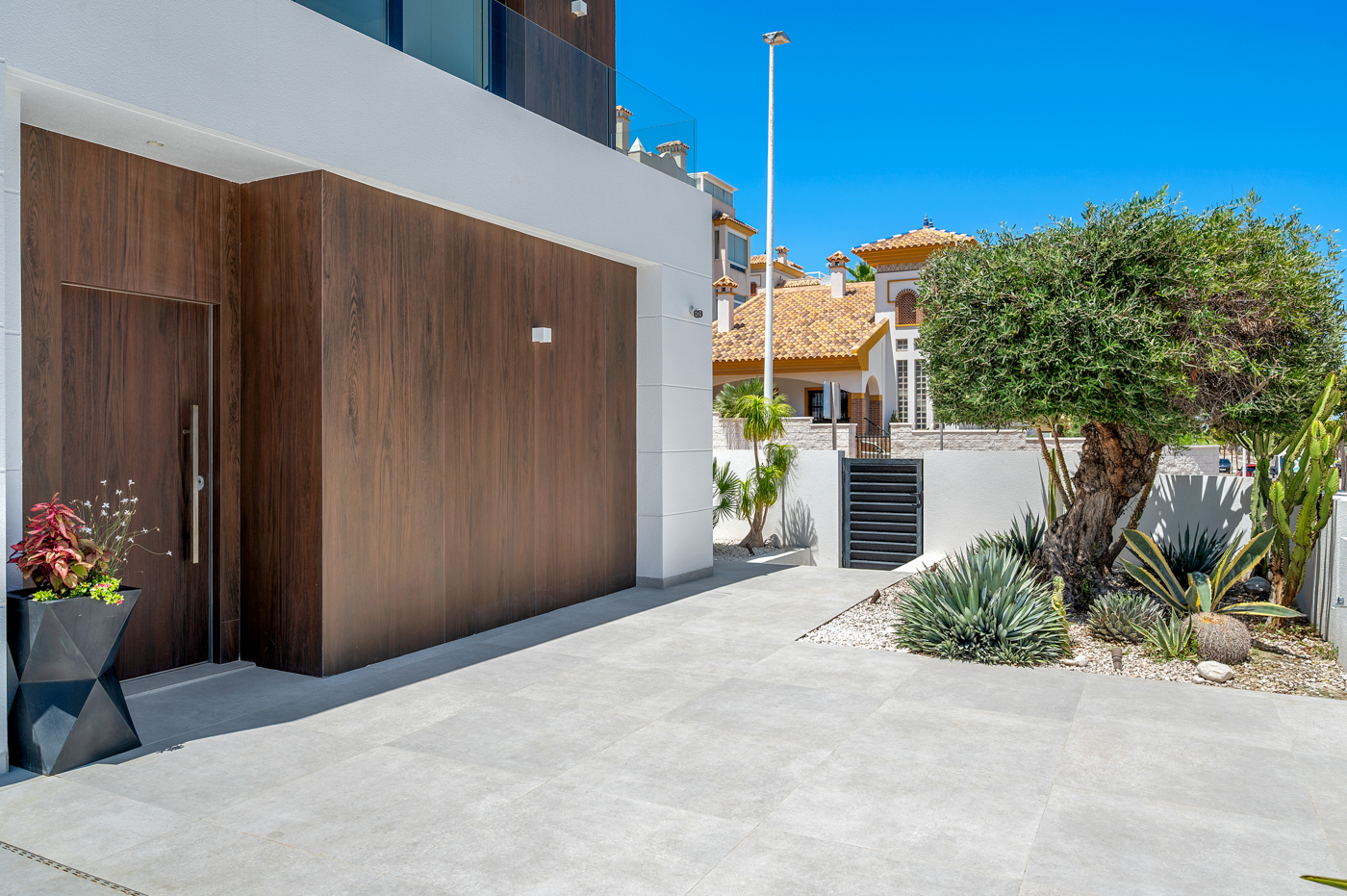Bedrooms: 4, Bathrooms: 3, Villa in Guardamar del Segura, Alicante, Spain