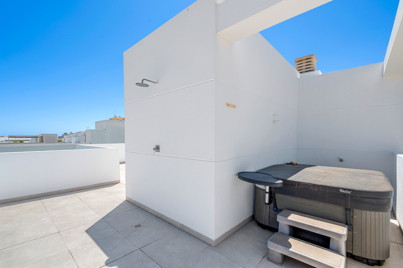 Garden in villa for sale in Guardamar del Segura