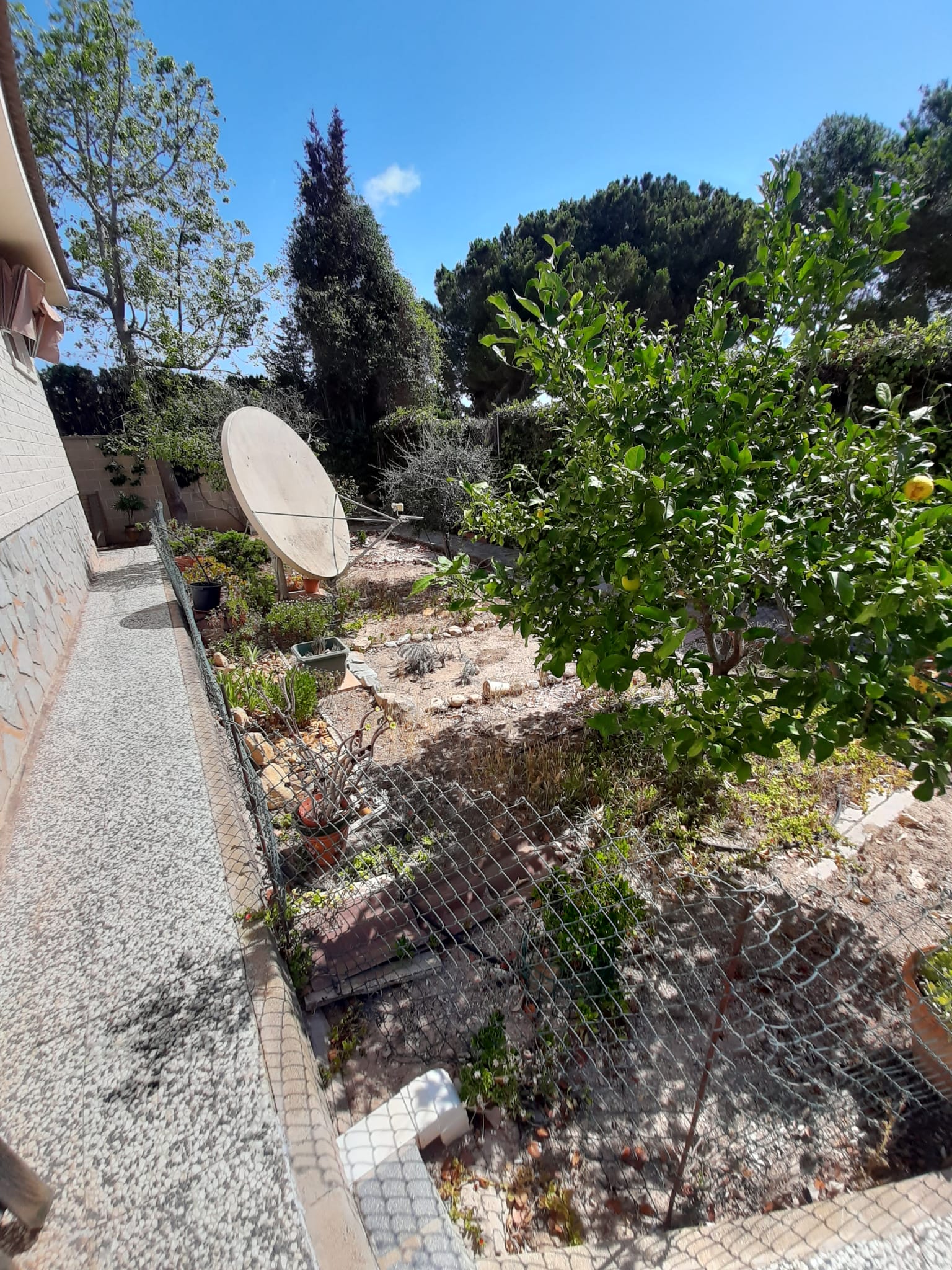Bedroom in villa for sale in Orihuela Costa