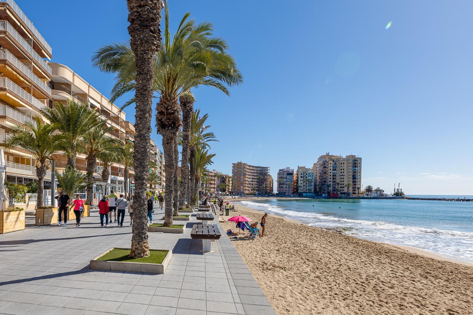 Dining area in penthouse for sale in Torrevieja