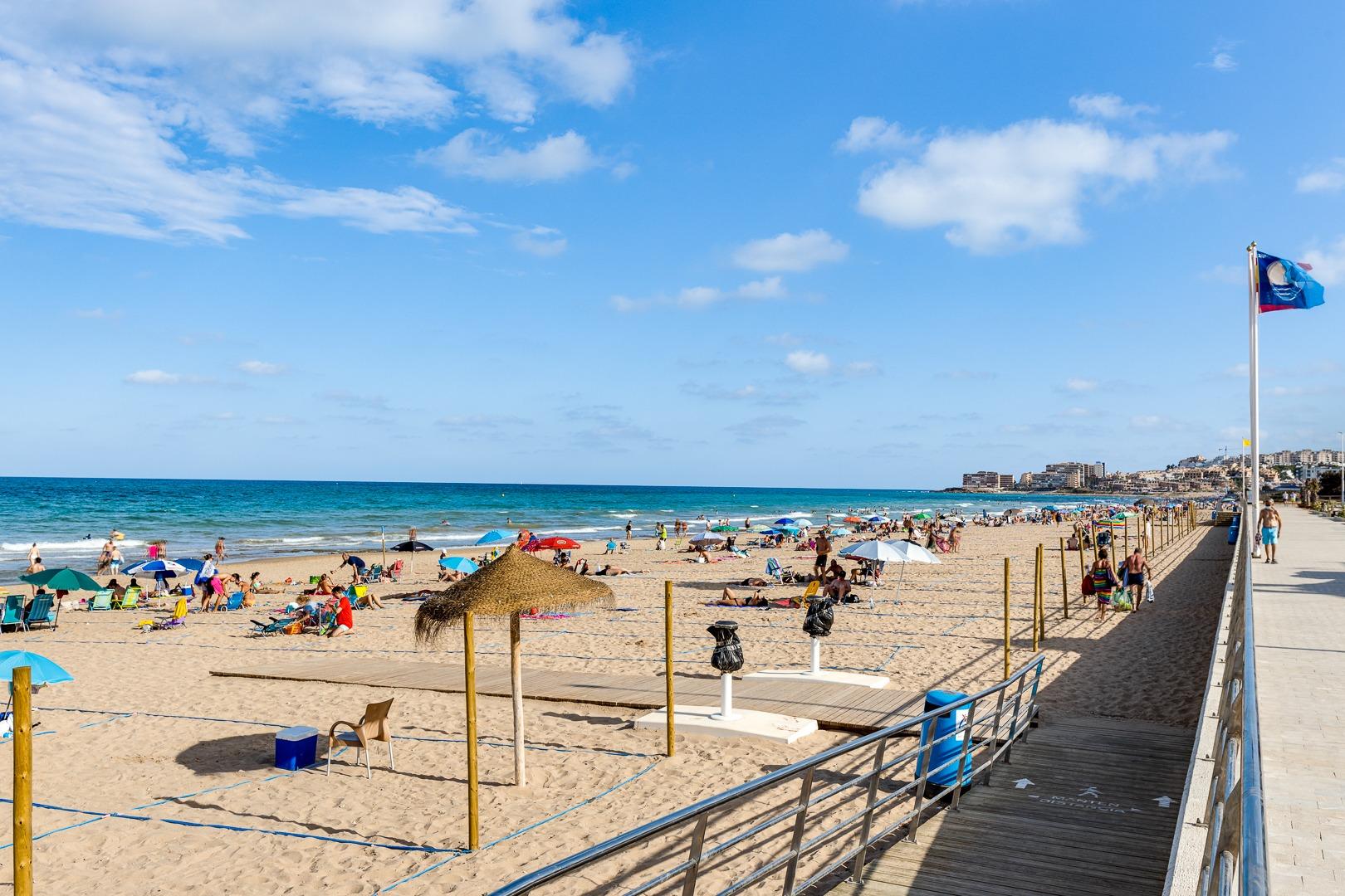 Terrace in apartment for sale in Torrevieja