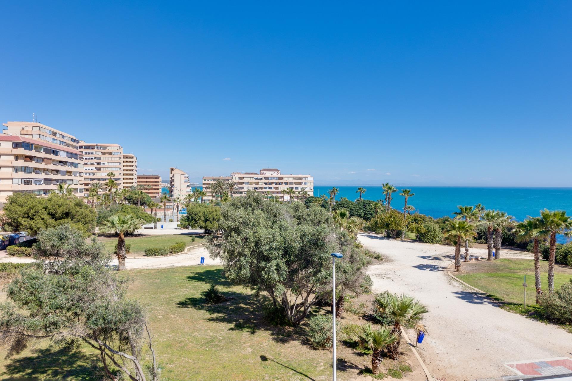 Garden in apartment for sale in Torrevieja
