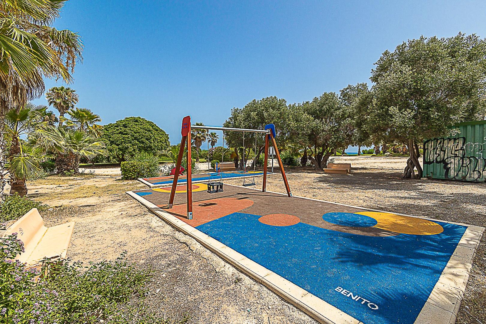 Bedroom in apartment for sale in Torrevieja