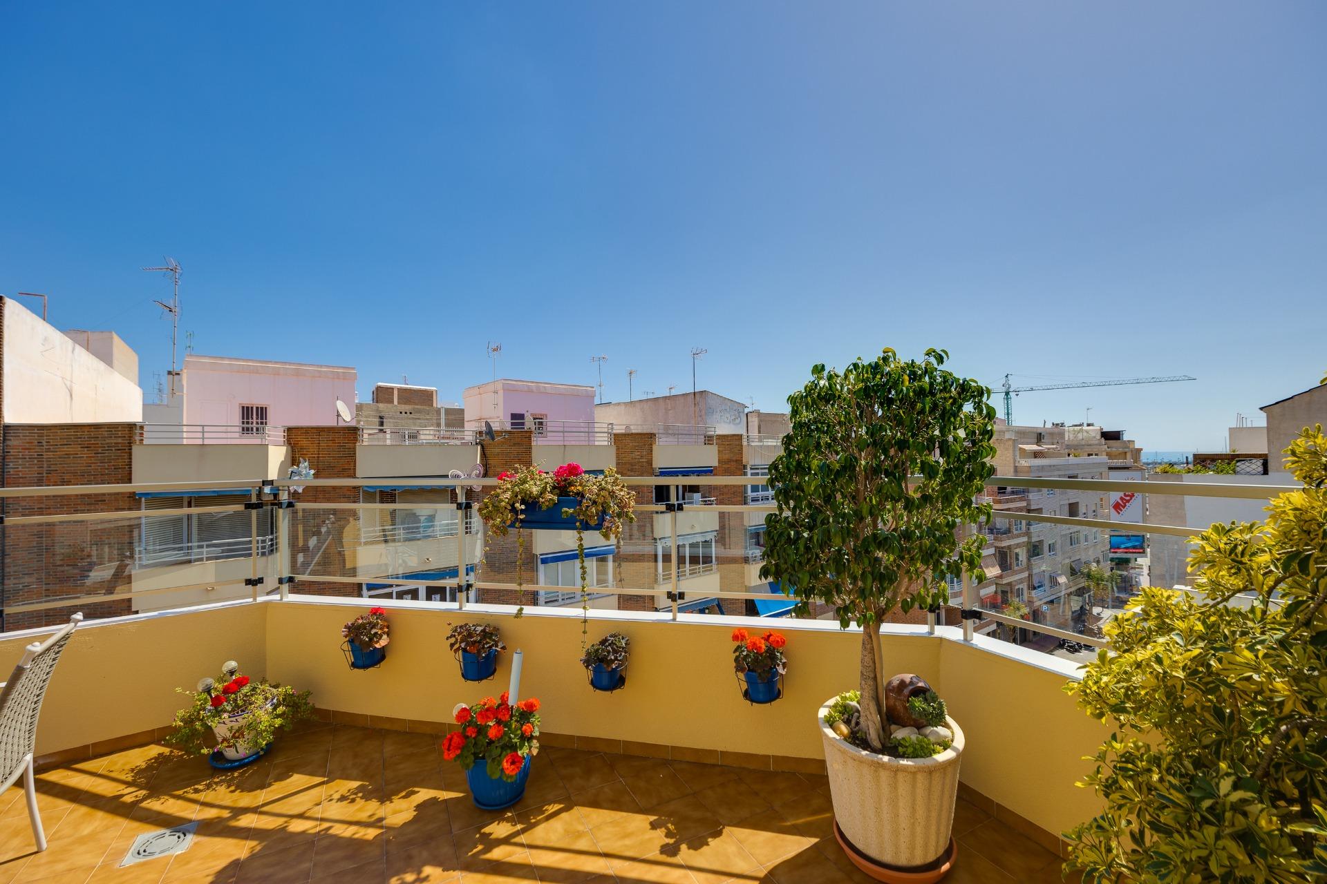 Kitchen in penthouse for sale in Torrevieja