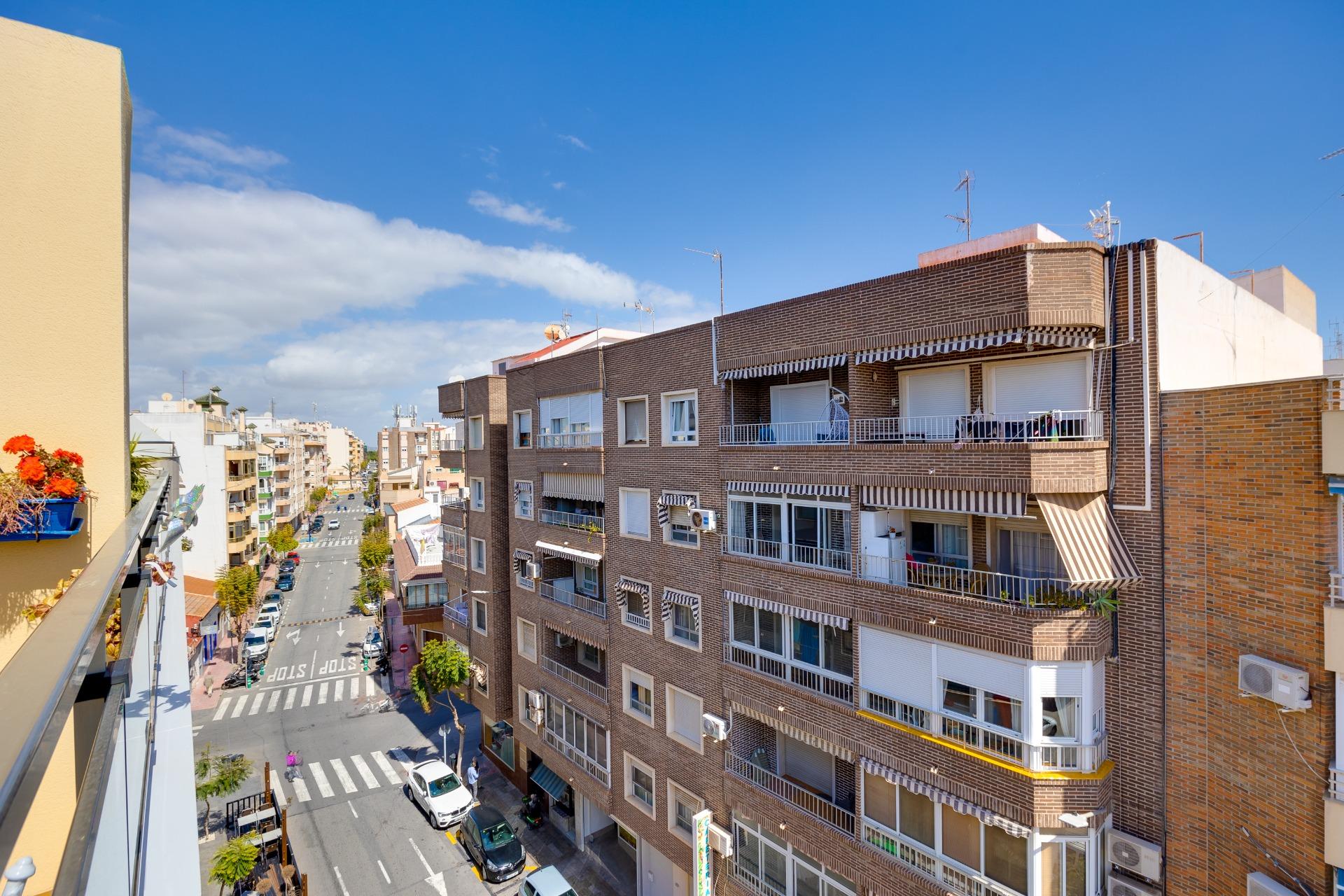 Bedroom in penthouse for sale in Torrevieja