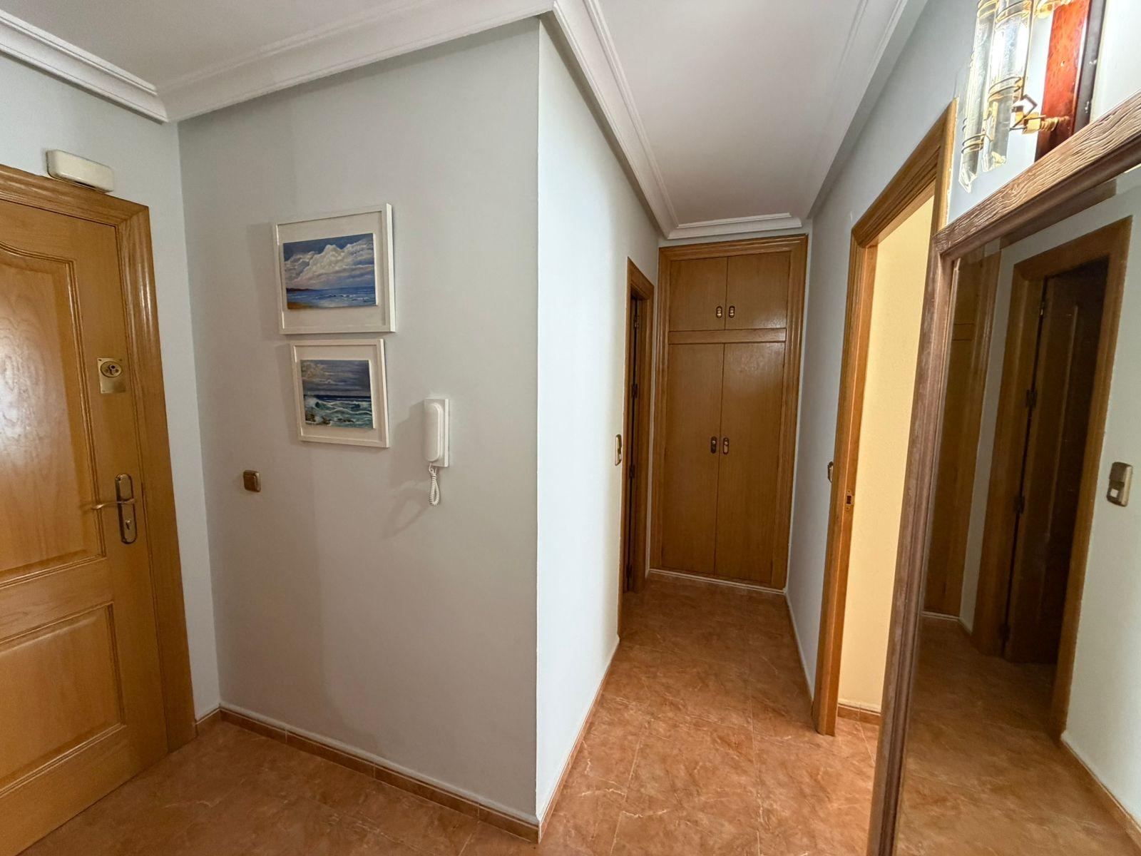 Bedroom in apartment for sale in Torrevieja