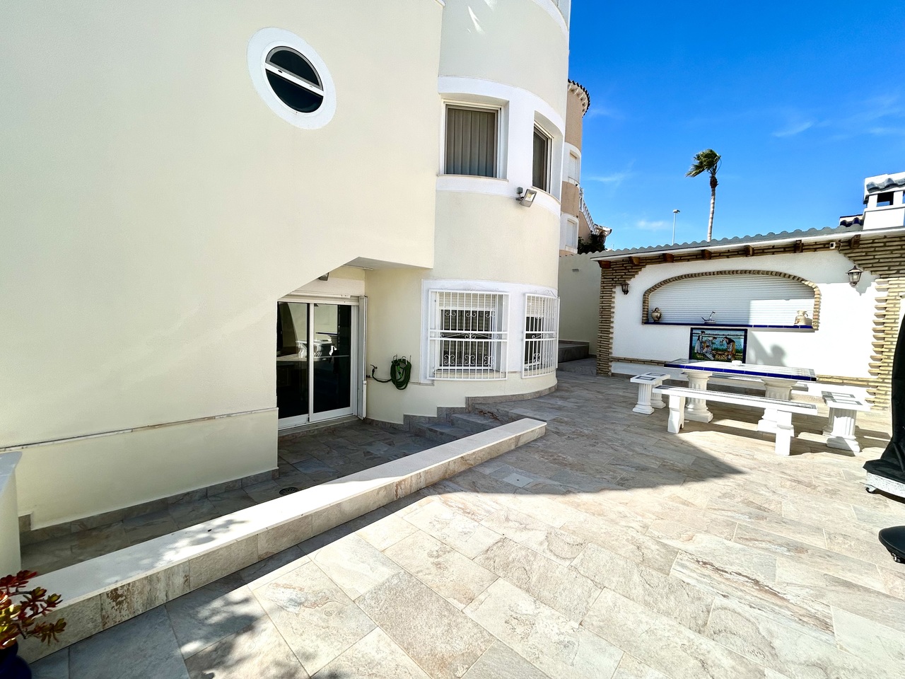 Dining area in villa for sale in Pinar de Campoverde