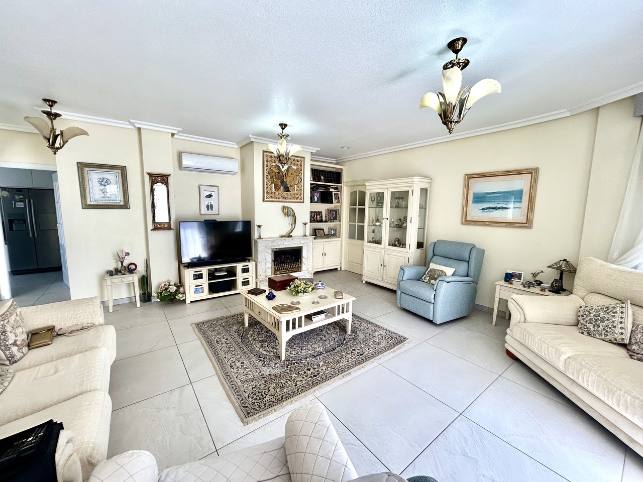 Terrace in villa for sale in Pinar de Campoverde