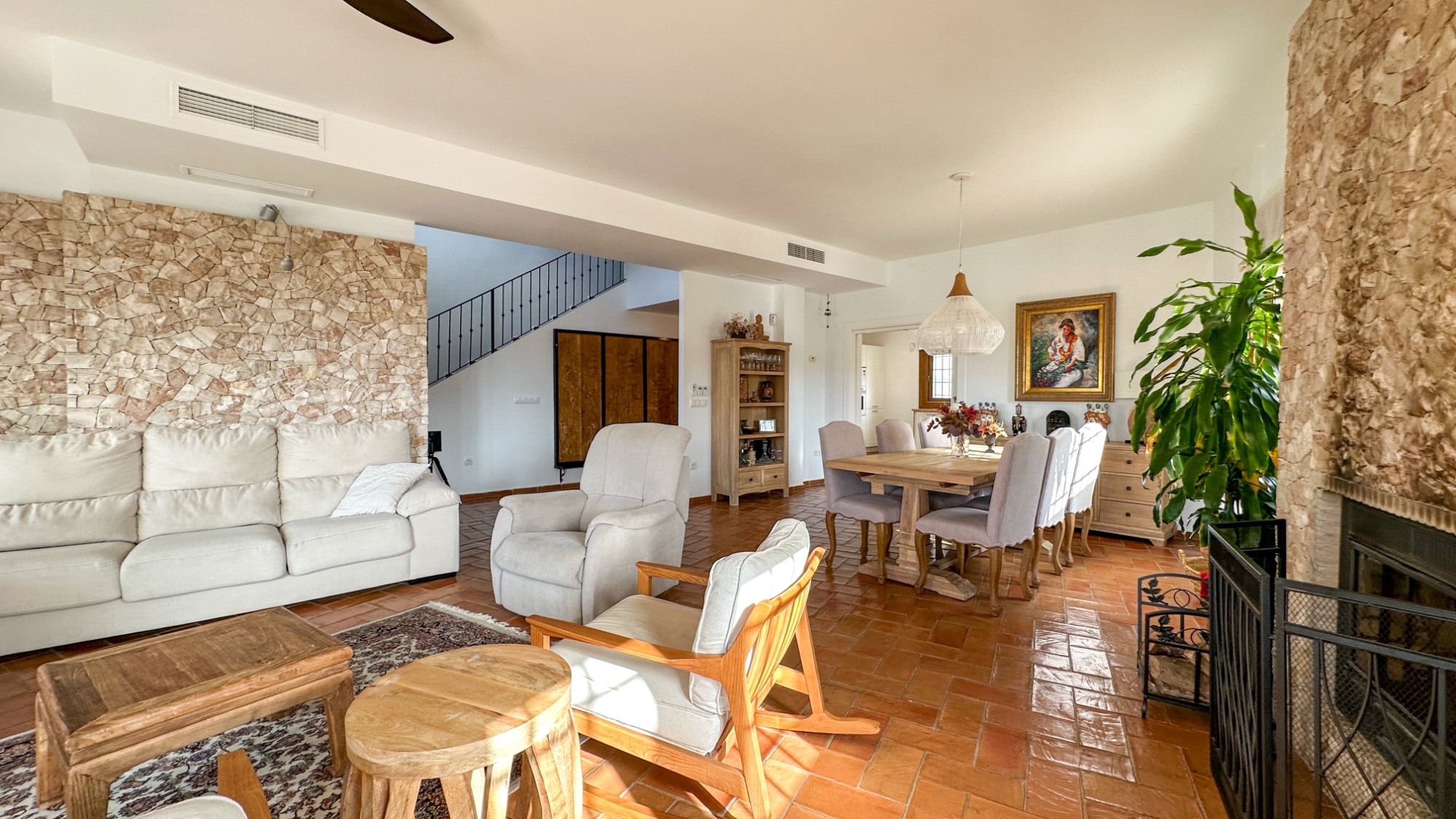 Master bedroom in villa for sale in Dehesa de Campoamor