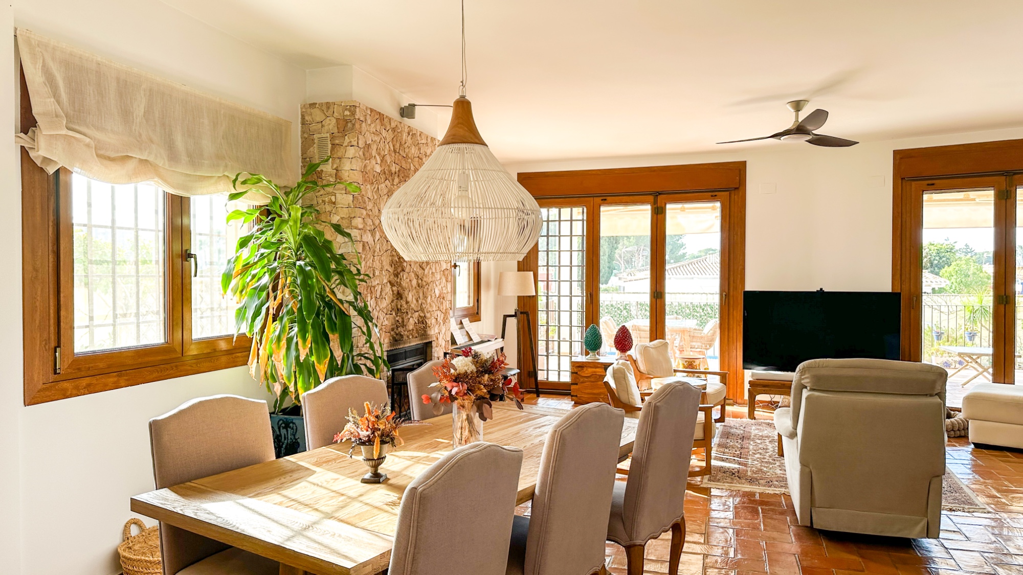 Terrace in villa for sale in Dehesa de Campoamor