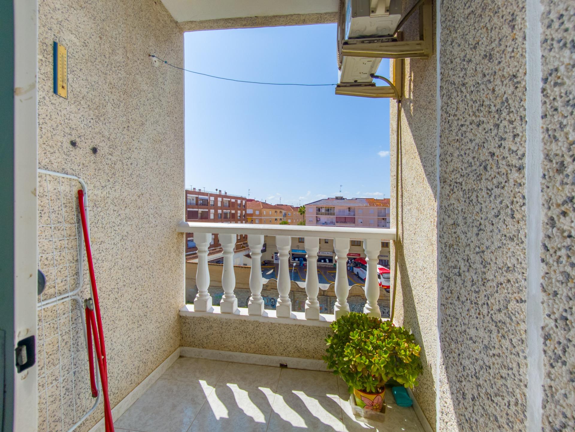 Terrace in apartment for sale in Torrevieja