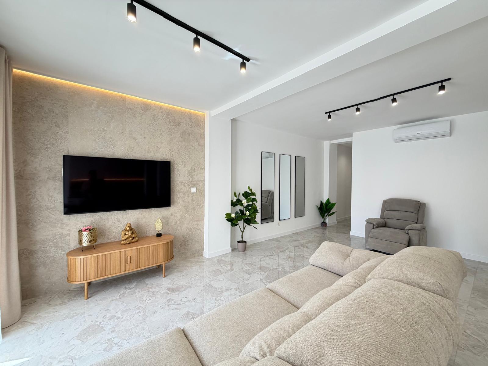 Master bedroom in penthouse for sale in Torrevieja
