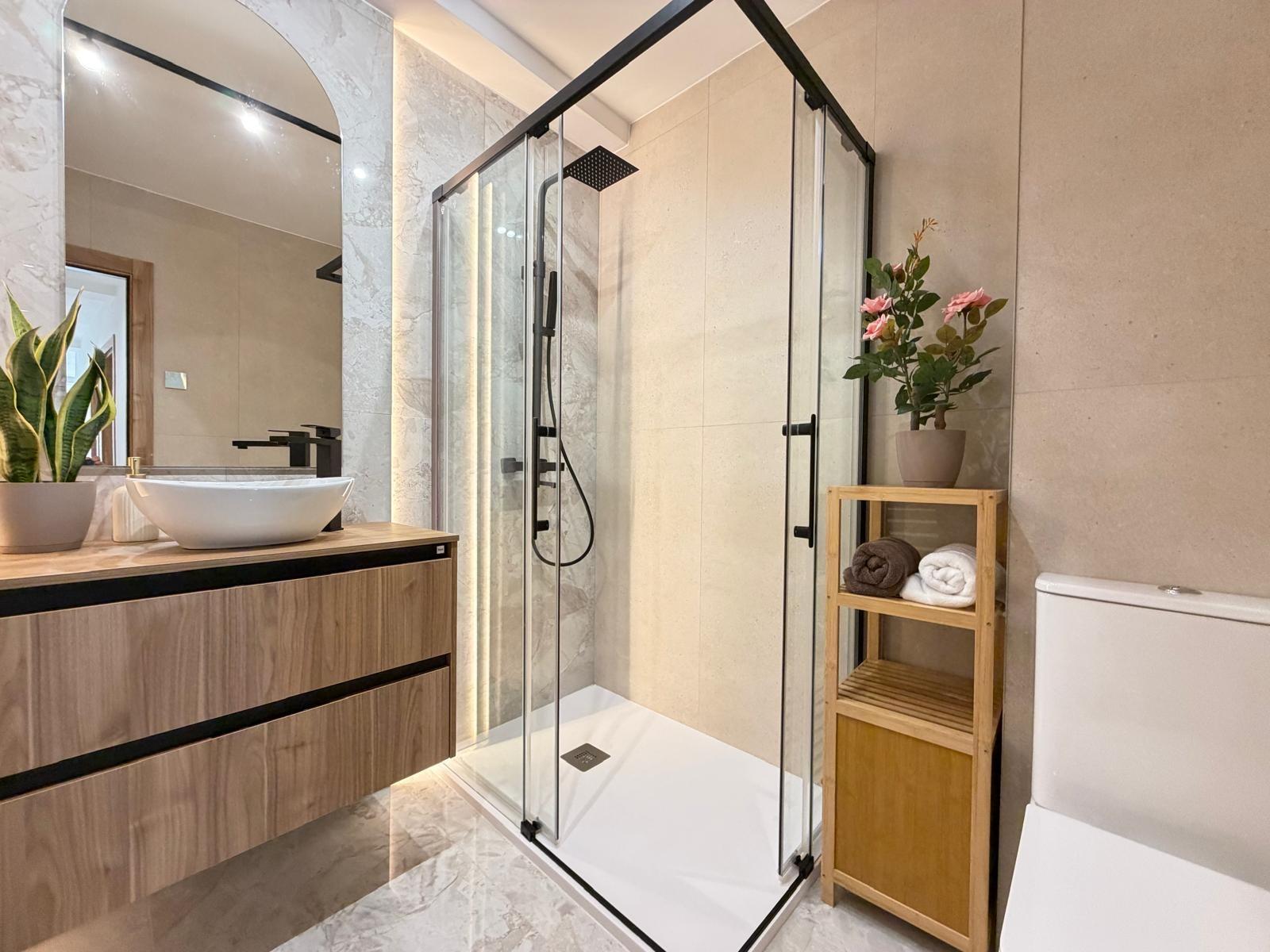 Bathroom in penthouse for sale in Torrevieja