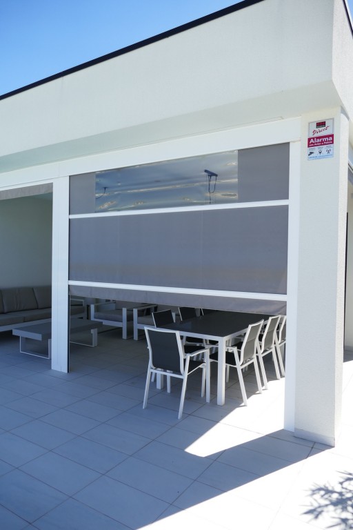 Pool area in villa for sale in Benijofar