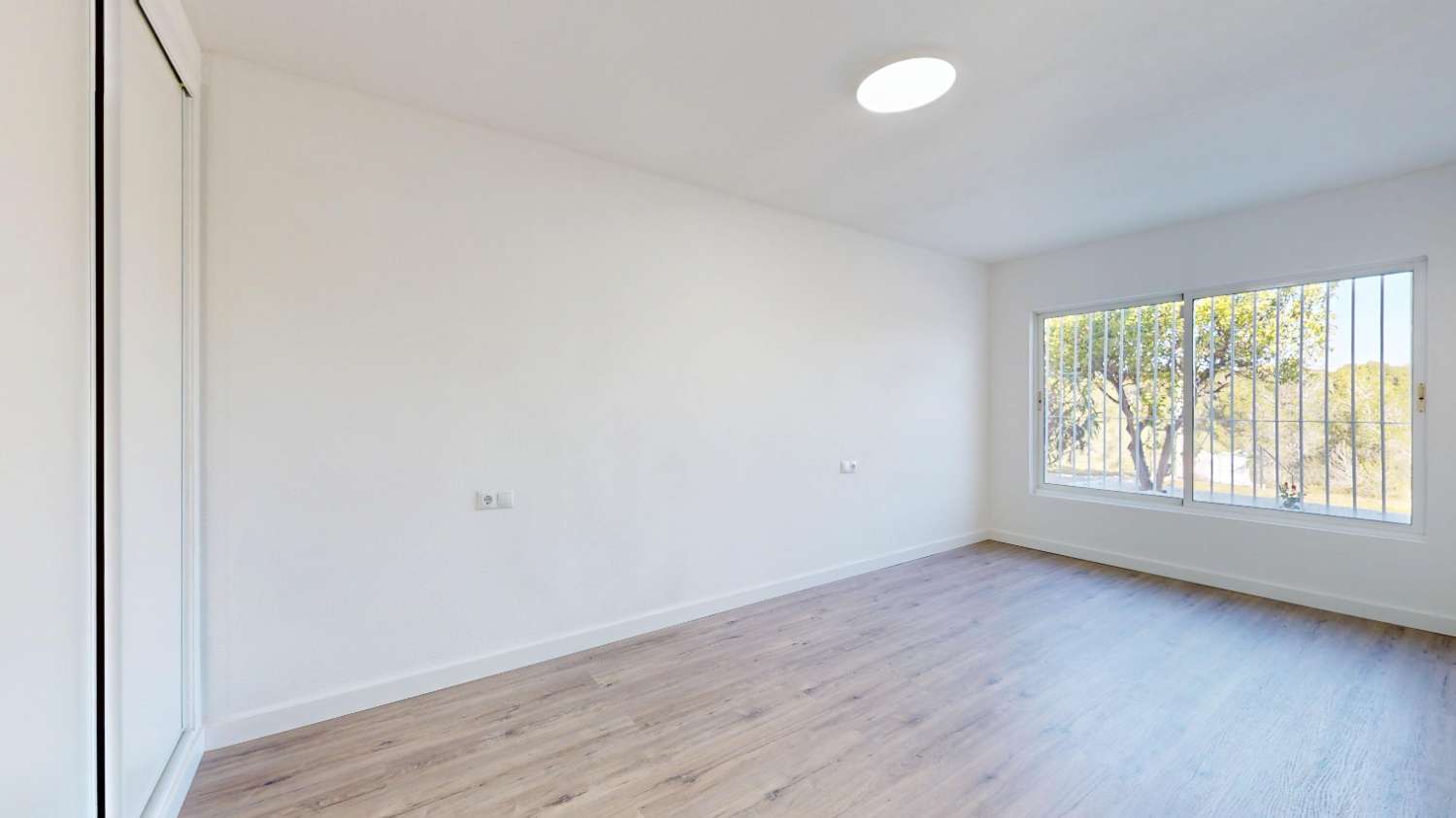 Garden in bungalow for sale in Orihuela