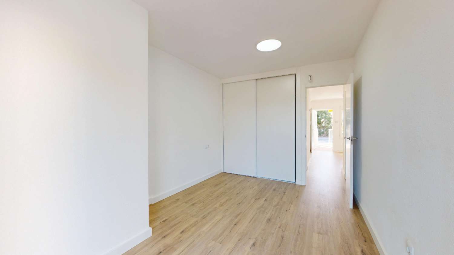 Bedroom in bungalow for sale in Orihuela