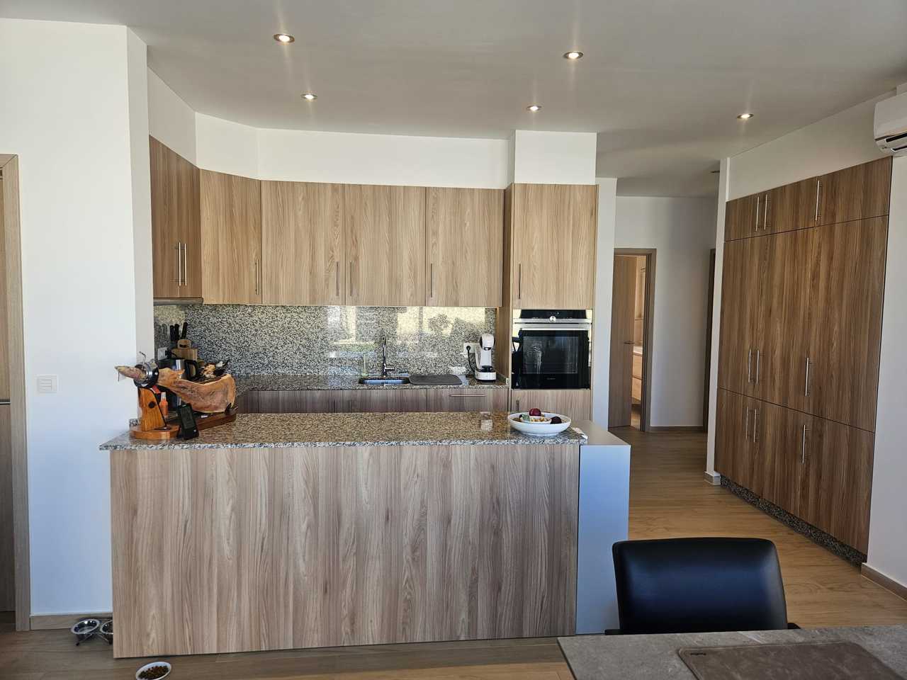 Master bedroom in villa for sale in Torrevieja