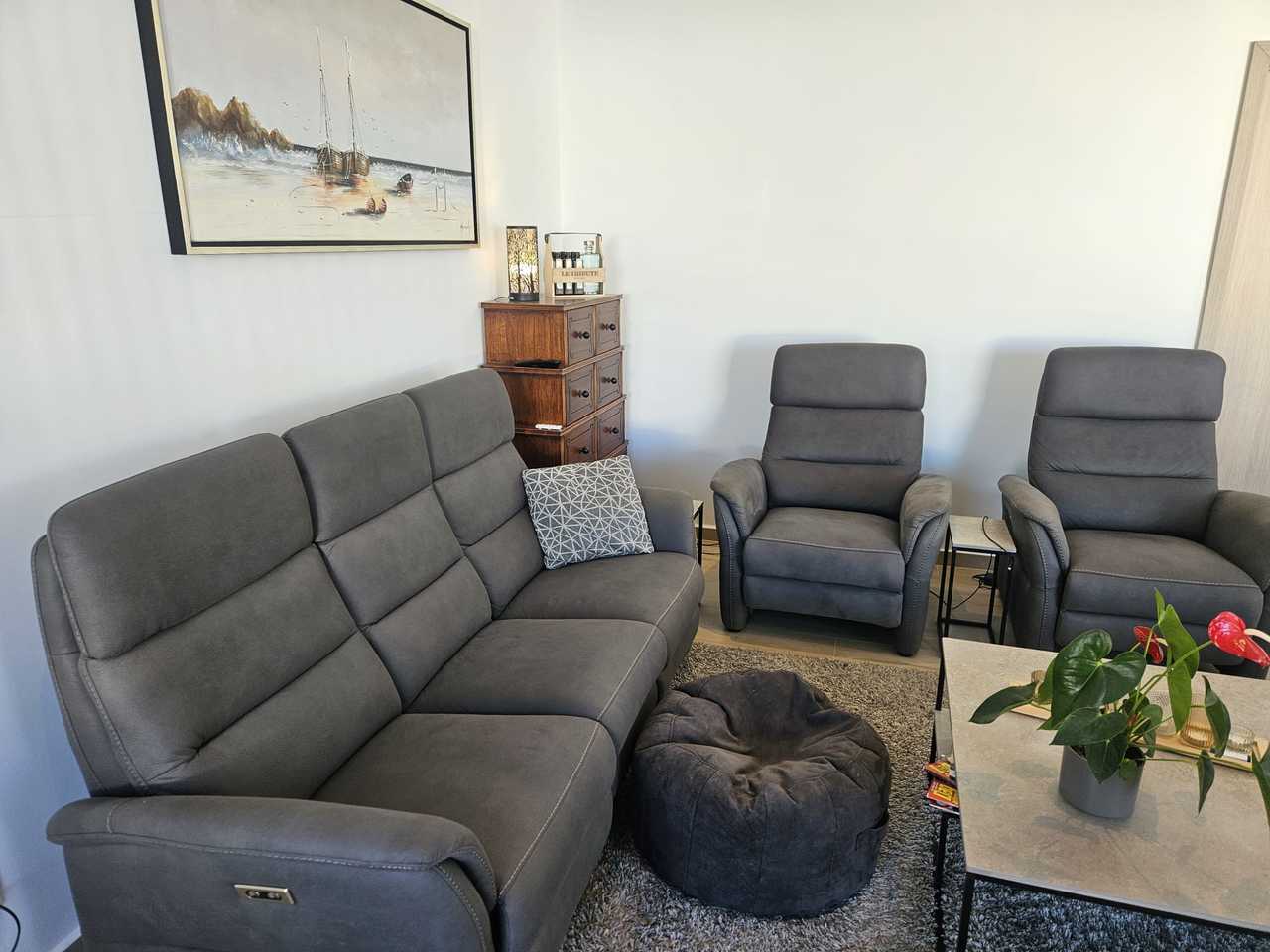 Bedroom in villa for sale in Torrevieja
