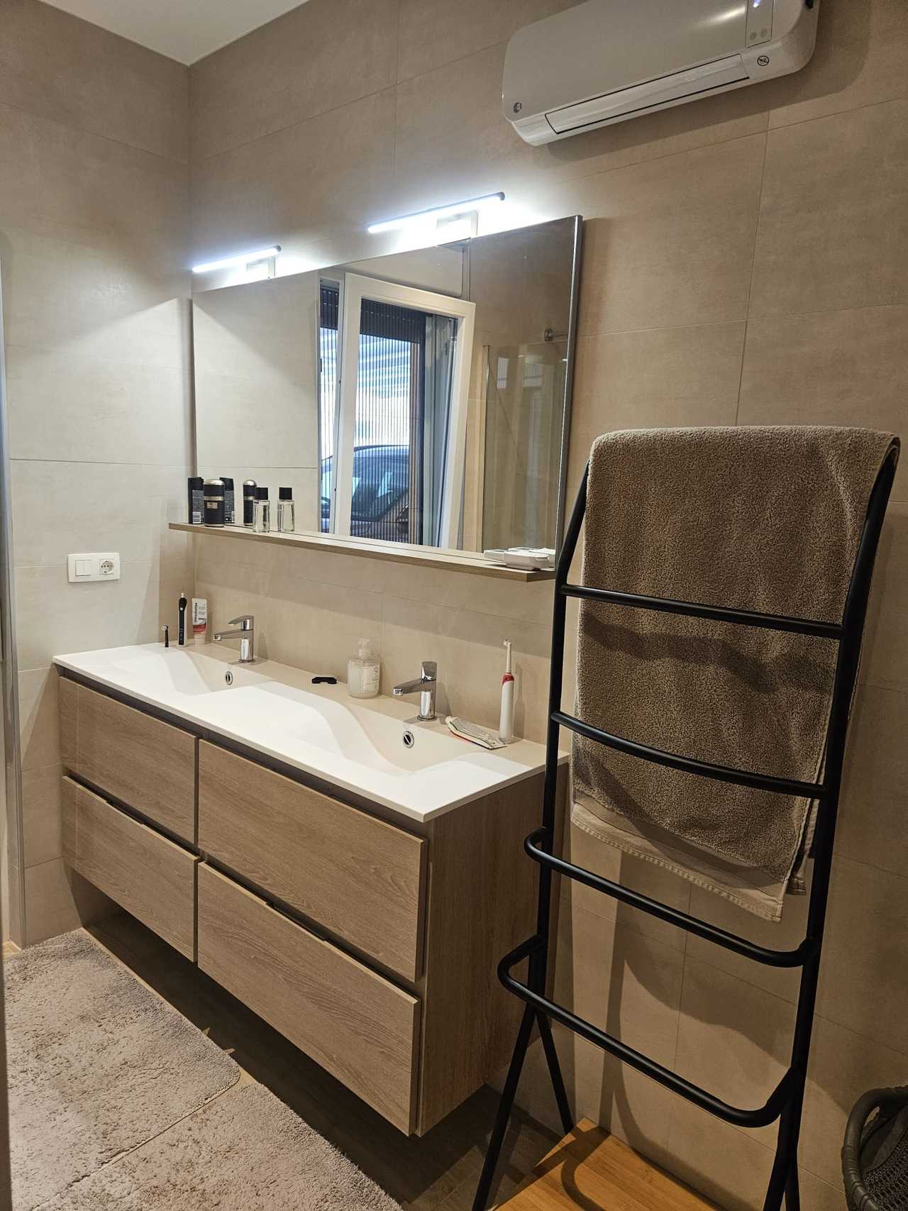 Bathroom in villa for sale in Torrevieja