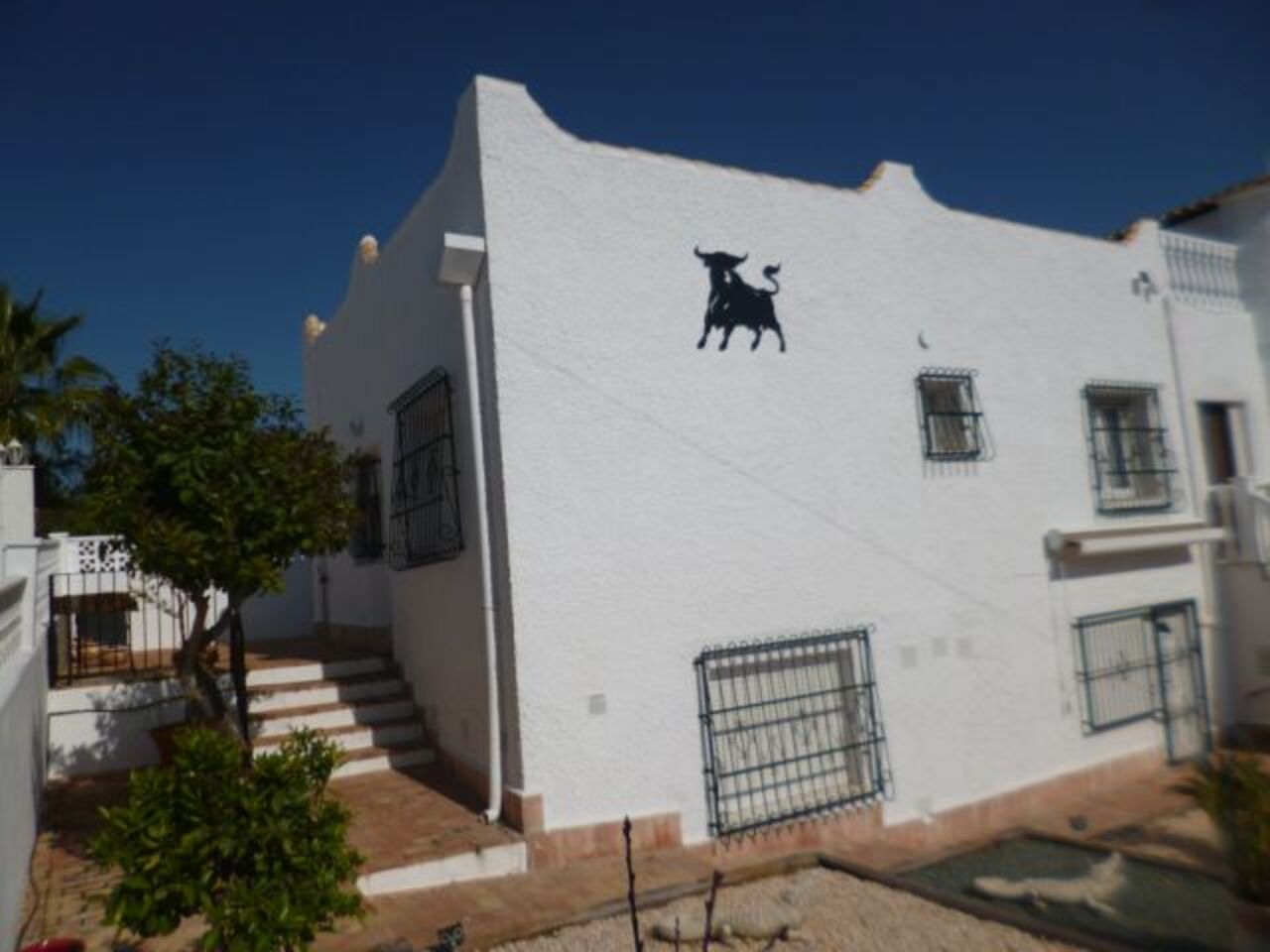 Garden in villa for sale in Villamartin