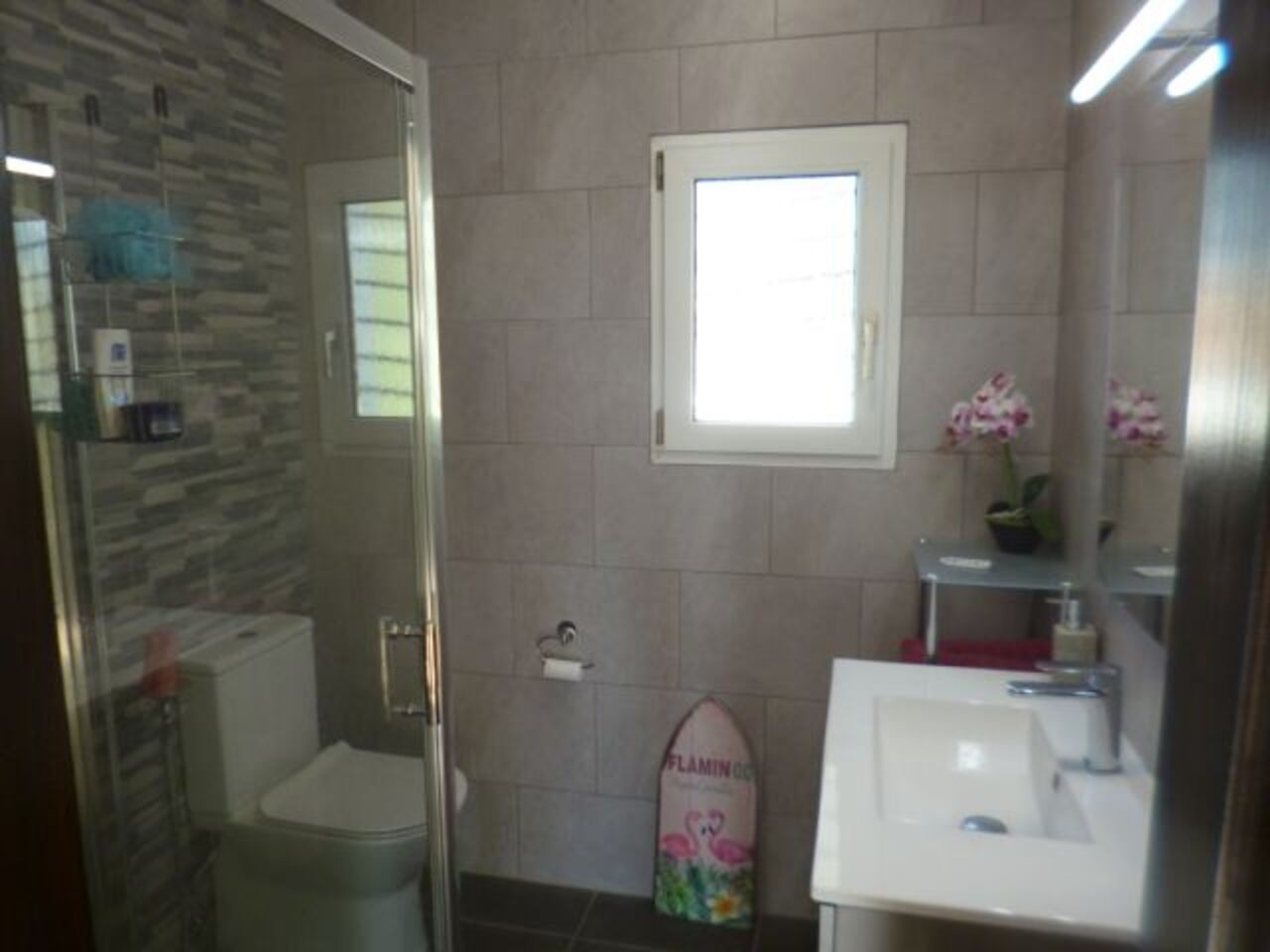 Master bedroom in villa for sale in Villamartin