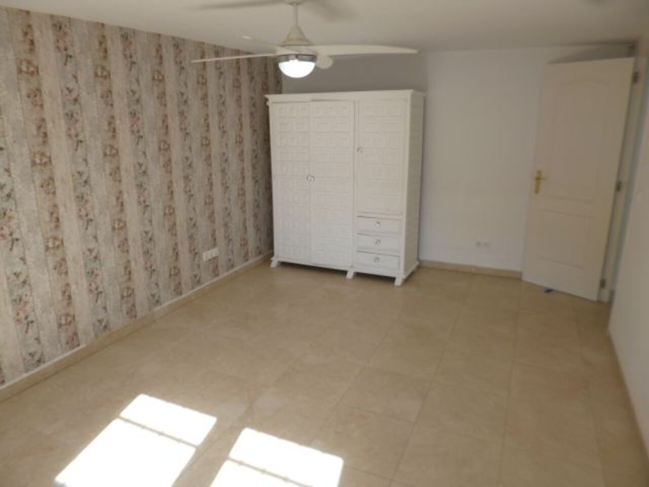 Pool area in villa for sale in Villamartin