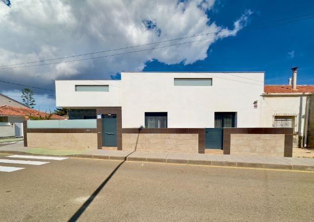 Terrace in villa for sale in Pilar de La Horadada
