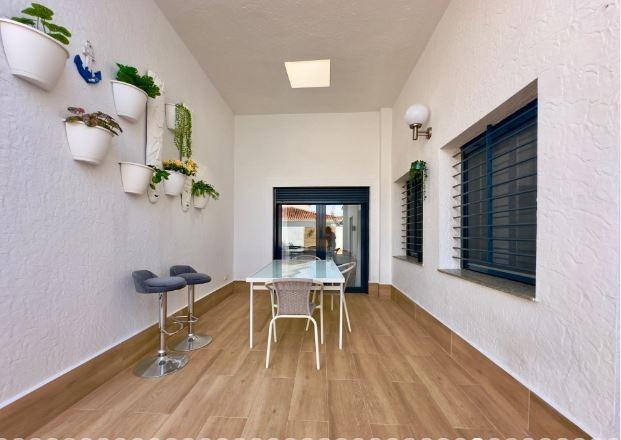 Dining area in villa for sale in Pilar de La Horadada