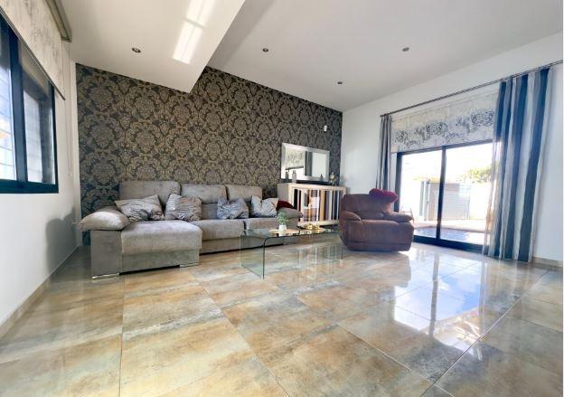 Bedroom in villa for sale in Pilar de La Horadada