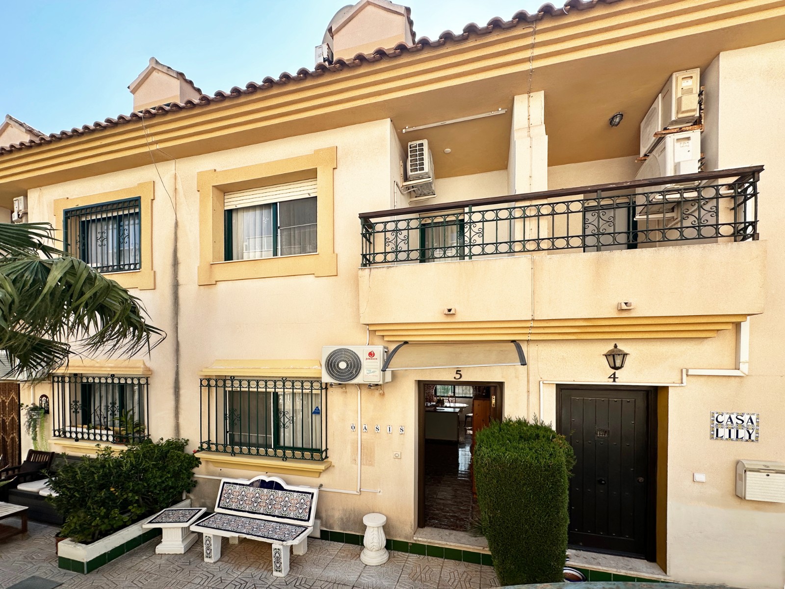We are delighted to present a stunning three-bedroom property in La Zenia (beachside)