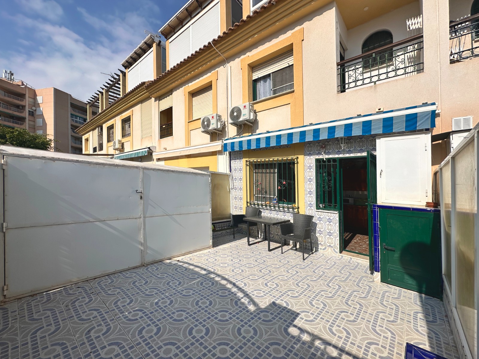 Garden in terraced for sale in Orihuela Costa