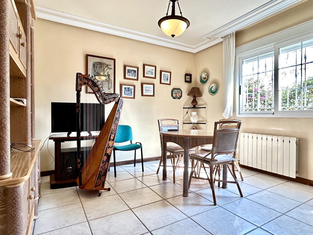 Living room in villa for sale in La Mata