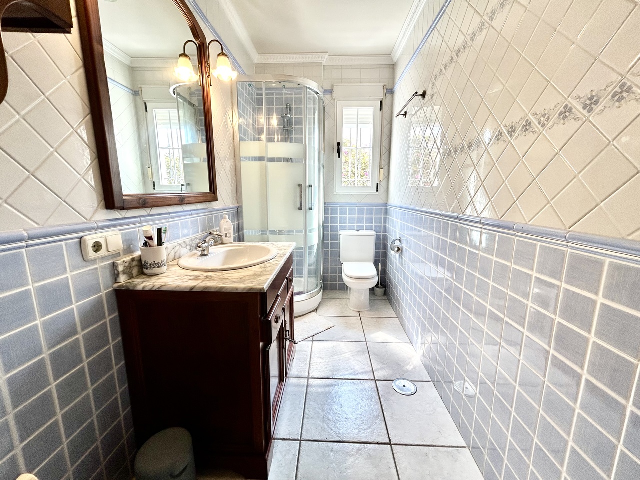 Master bedroom in villa for sale in La Mata