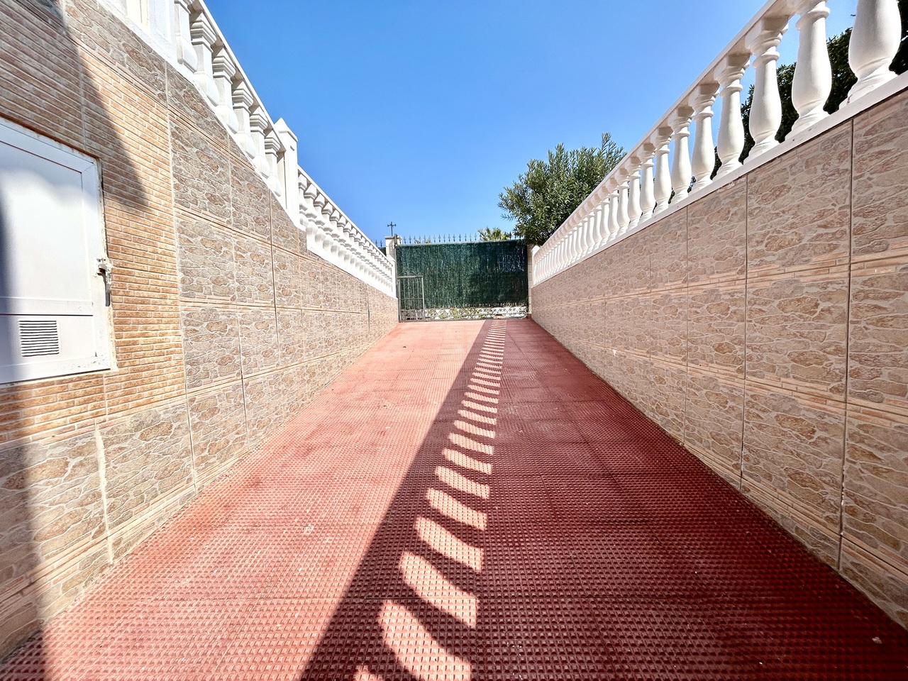 Master bedroom in villa for sale in La Mata
