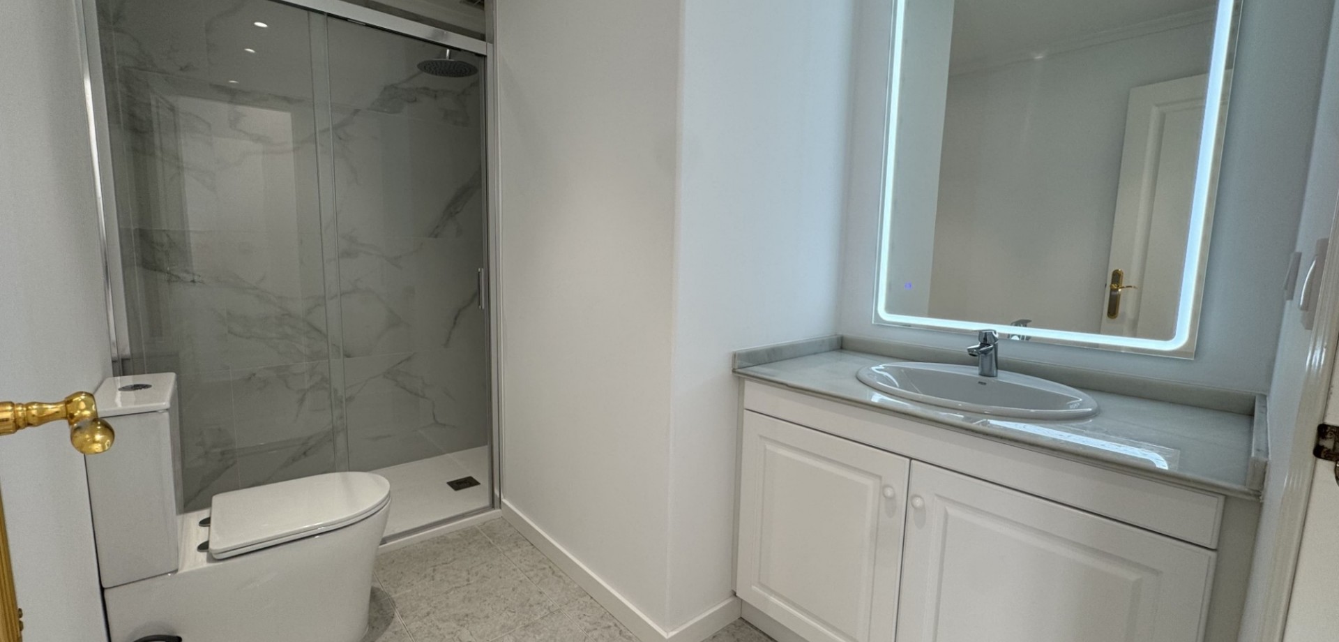 Bedroom in apartment for sale in Orihuela Costa
