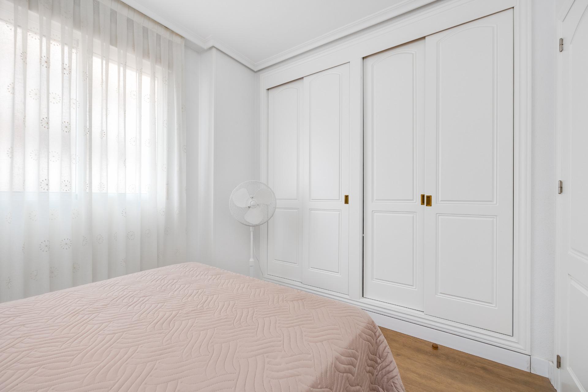 Master bedroom in apartment for sale in Torrevieja