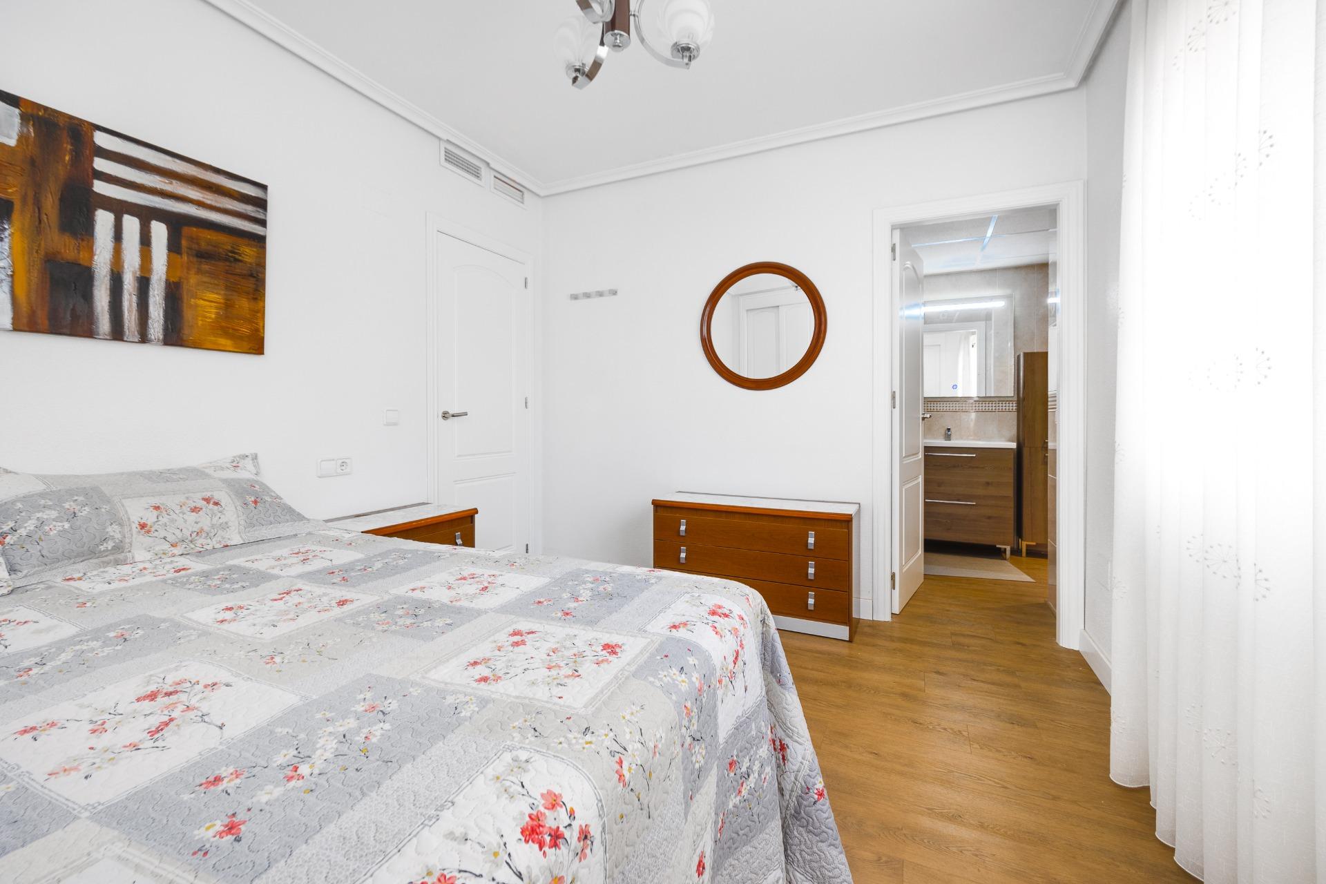 Garden in apartment for sale in Torrevieja