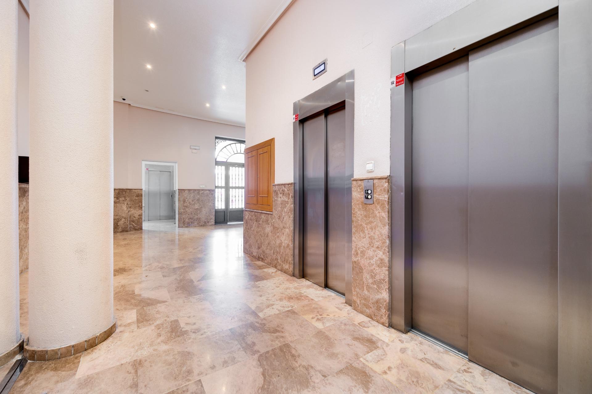 Master bedroom in apartment for sale in Torrevieja