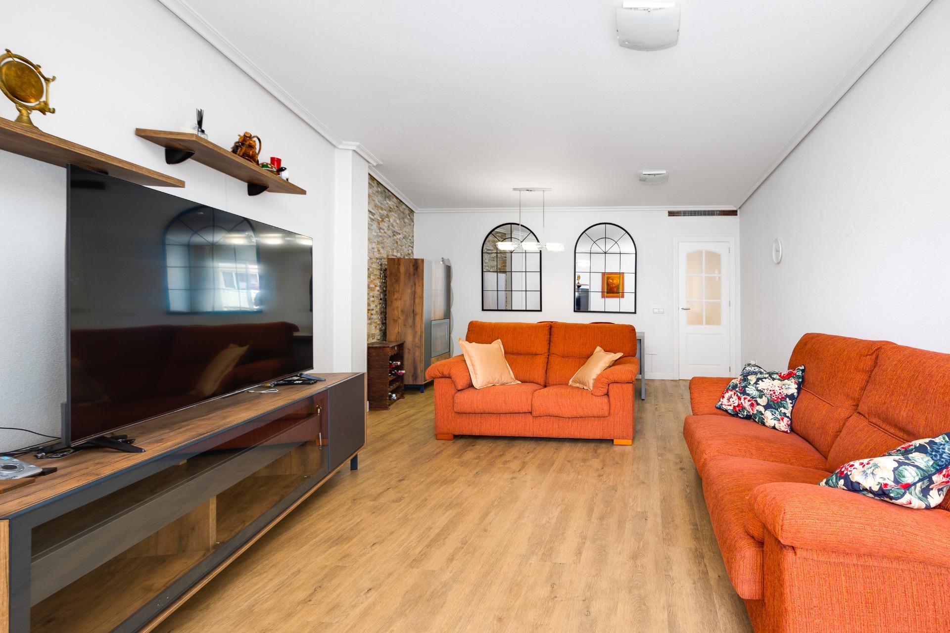 Terrace in apartment for sale in Torrevieja