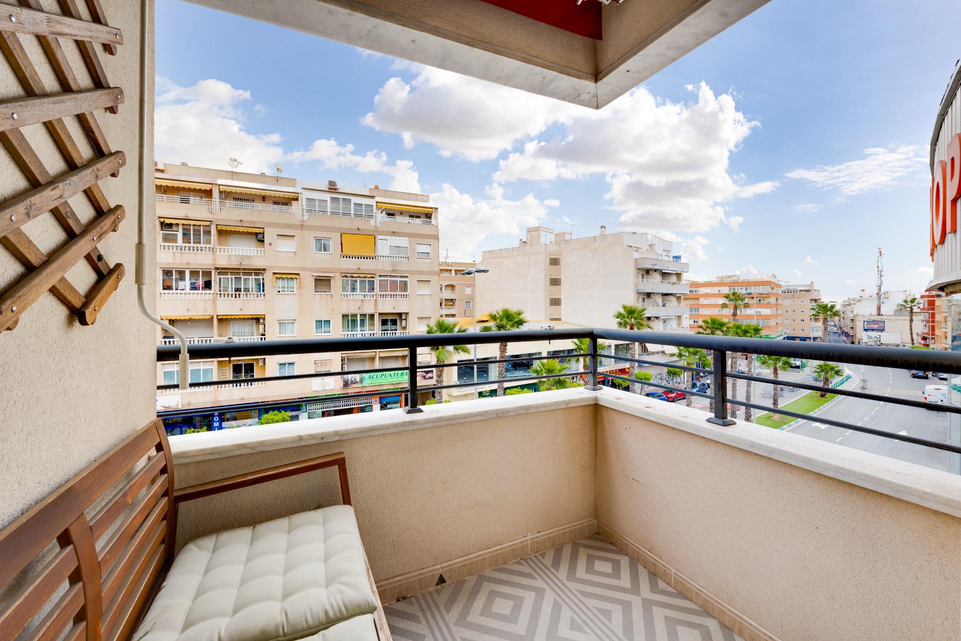 Dining area in apartment for sale in Torrevieja