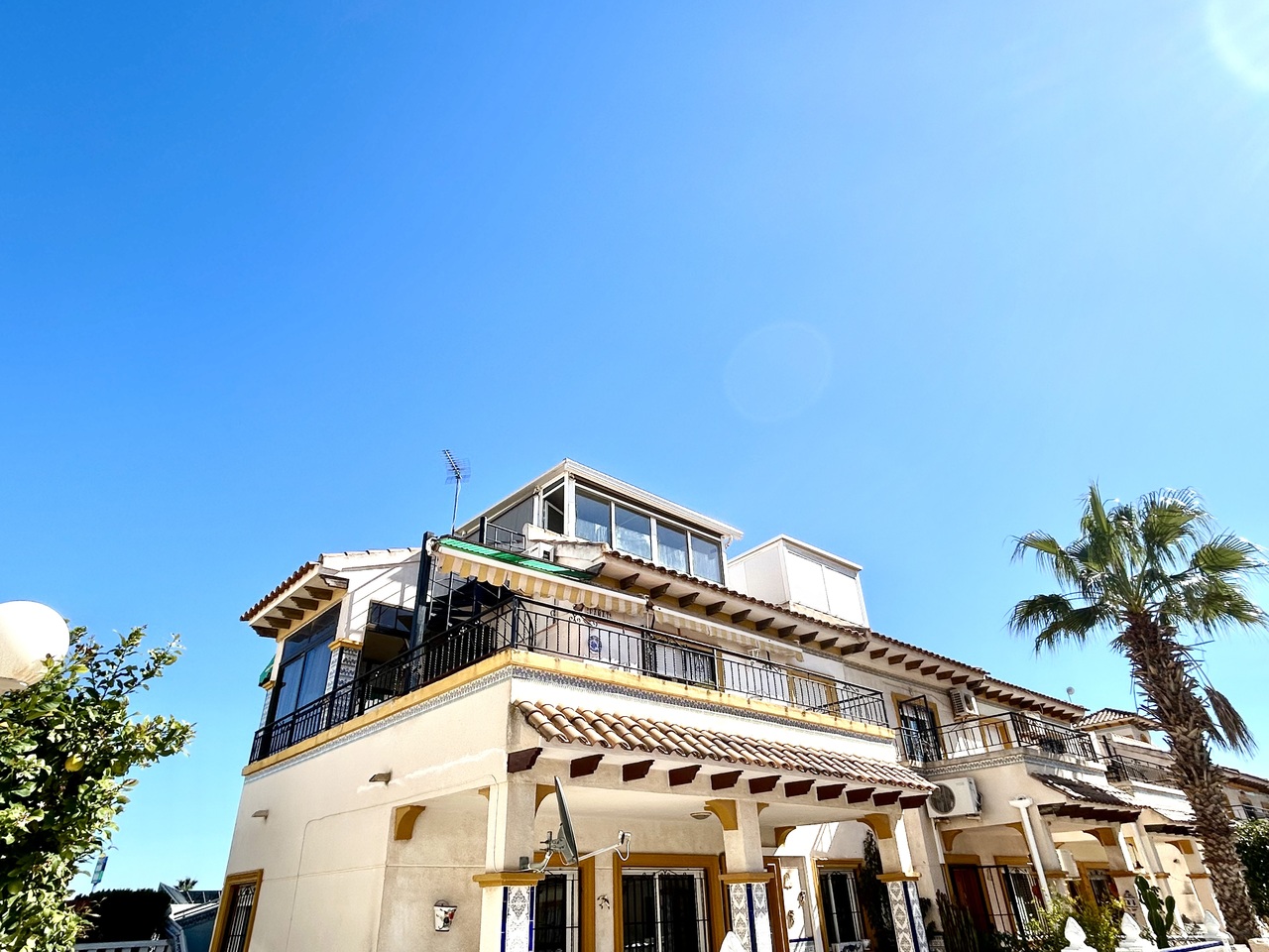 Master bedroom in penthouse for sale in Playa Flamenca