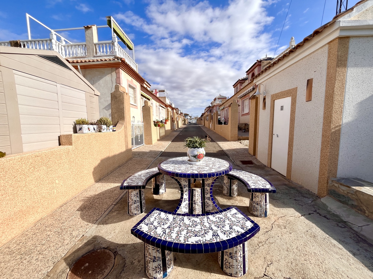 Master bedroom in apartment for sale in Playa Flamenca