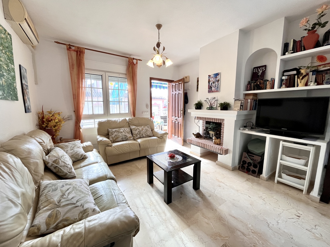Pool area in apartment for sale in Playa Flamenca