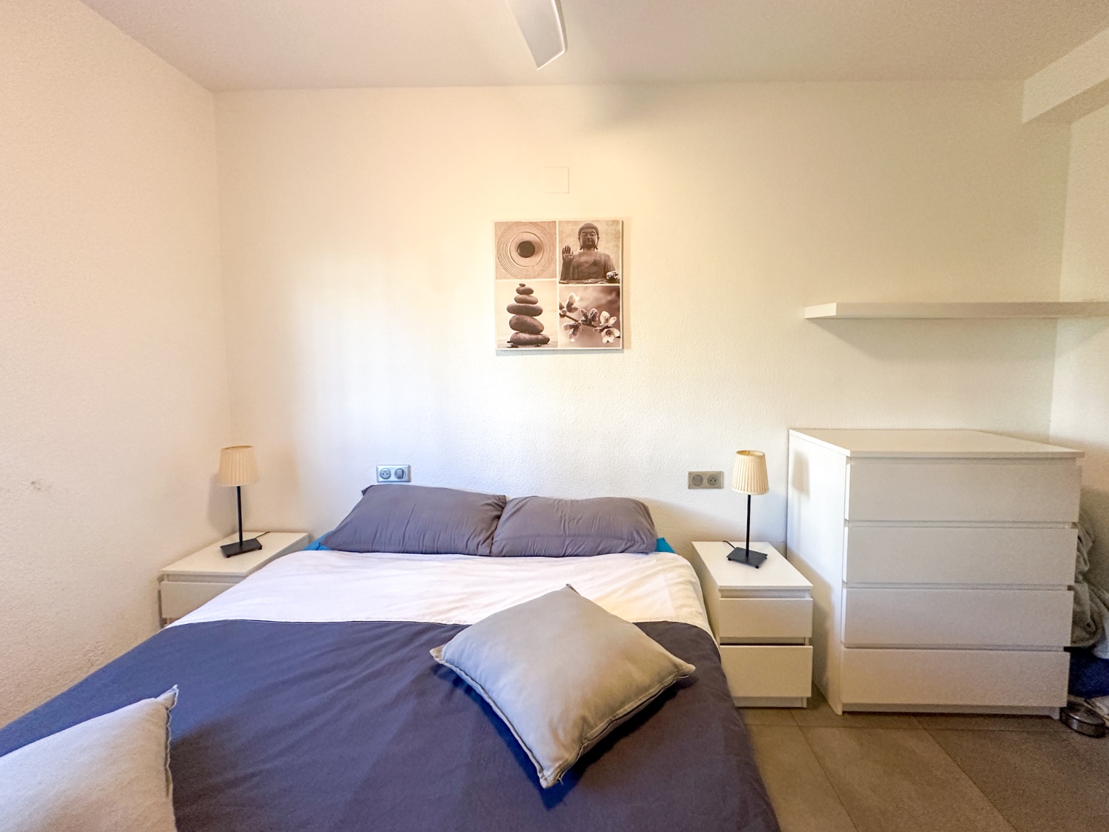 Bedroom in apartment for sale in Villamartin