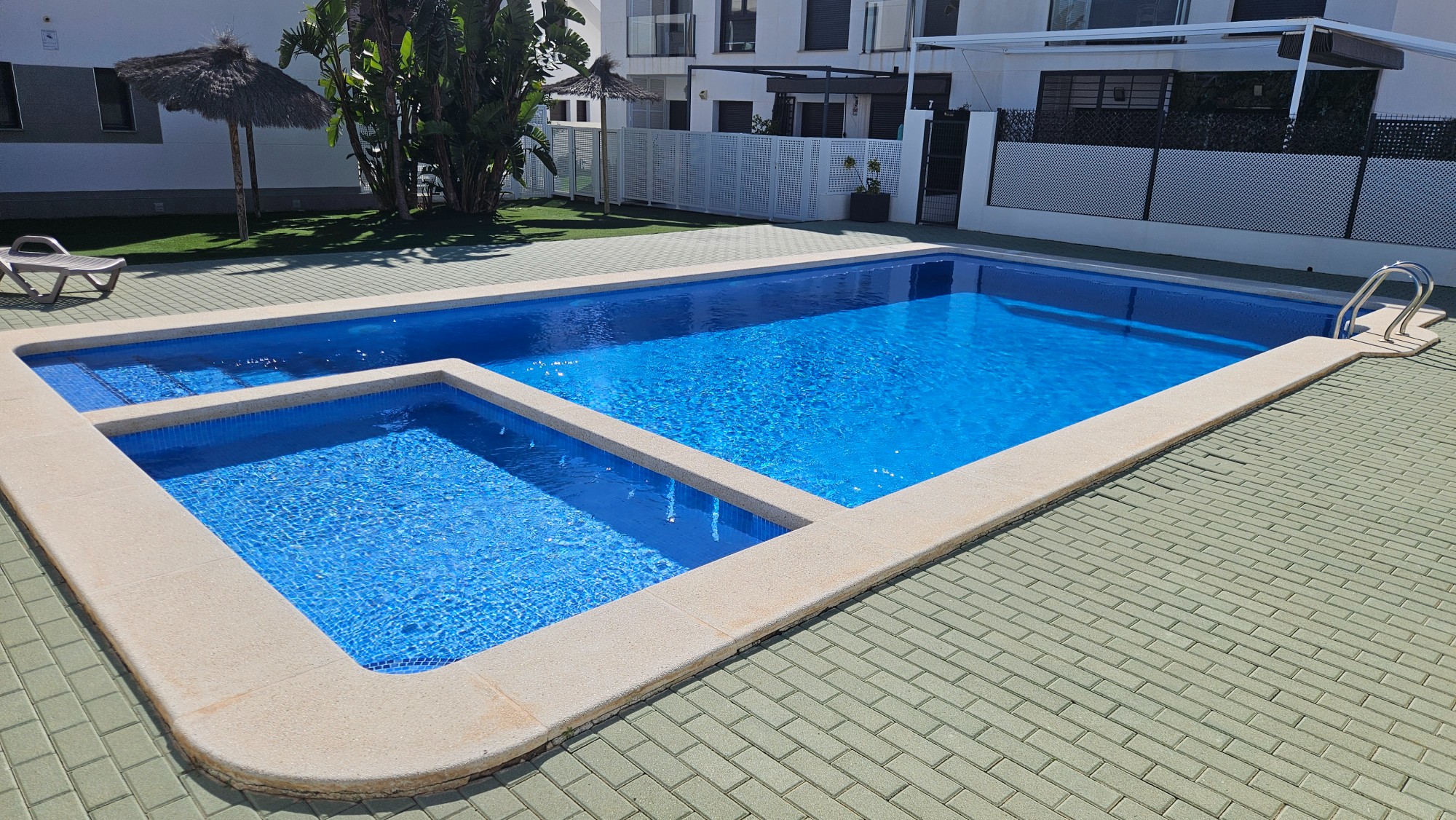 Garden in penthouse for sale in Pilar de La Horadada
